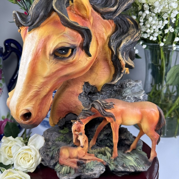 This is a spectacular piece. Part of the Goldenvale Collection. Heavy. Resi - Picture 14 of 15